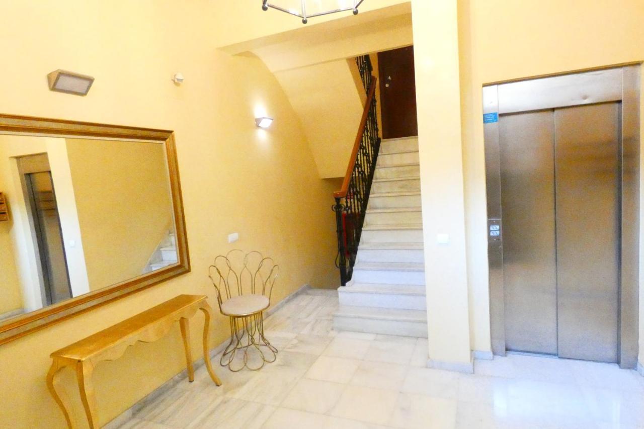 Homeyseville-Luxury Apartment Arenal 6 Pax, Parking Optional Eksteriør billede