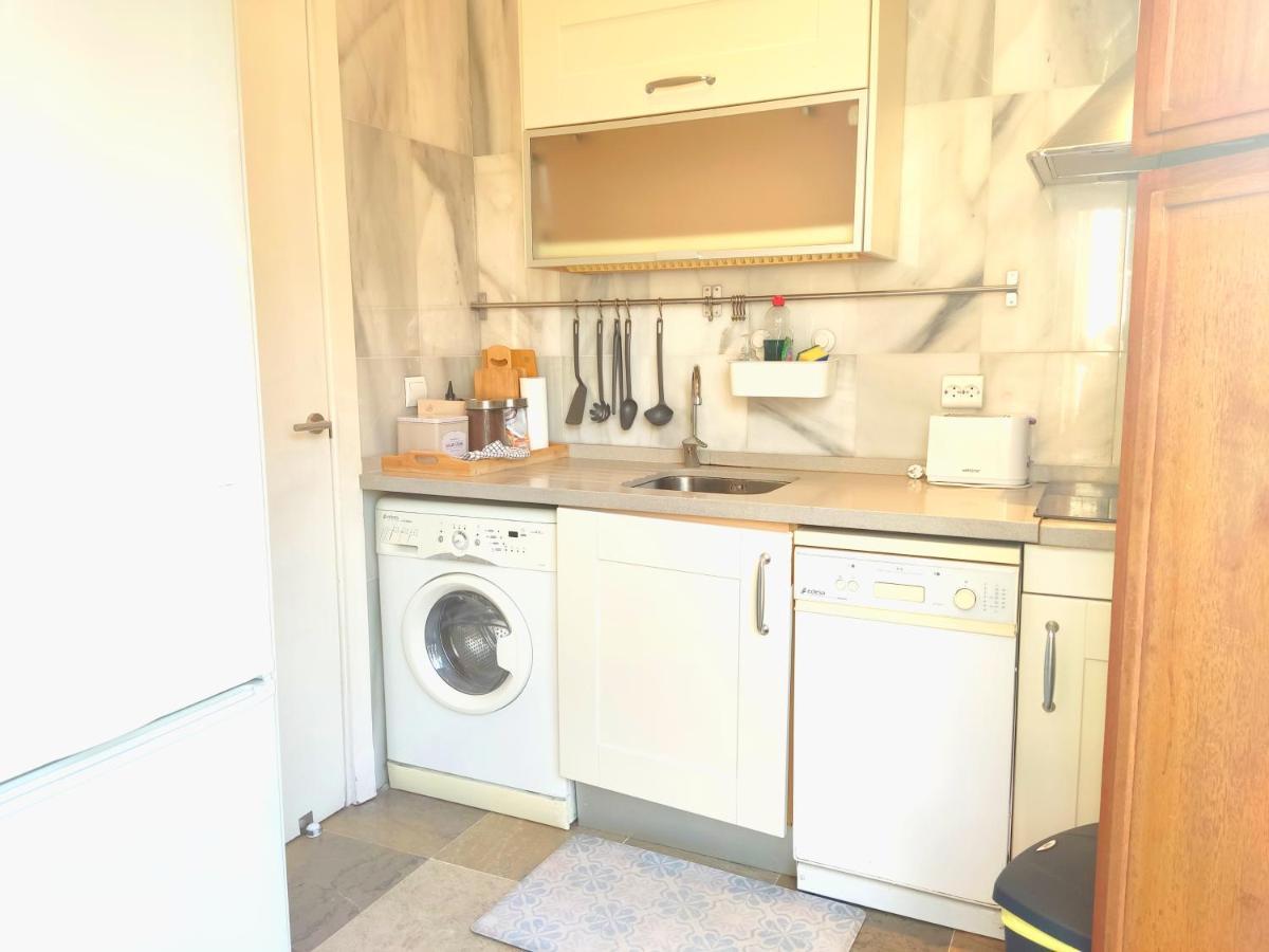 Homeyseville-Luxury Apartment Arenal 6 Pax, Parking Optional Eksteriør billede